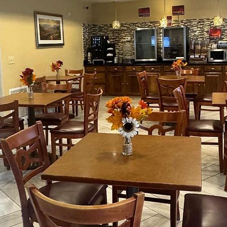 Best Western Plus Hannaford Inn & Suites Kenwood Buitenkant foto