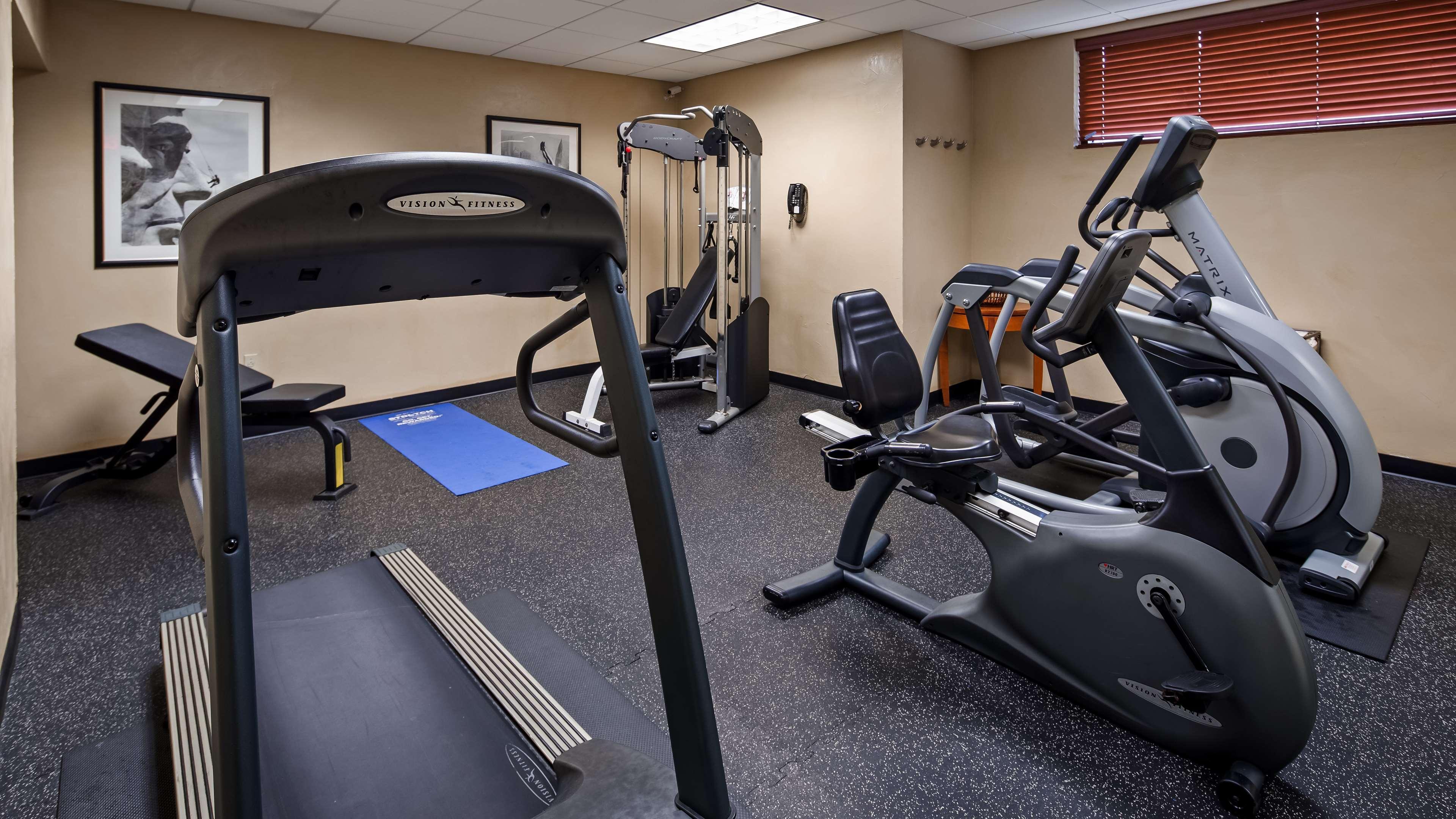 Best Western Plus Hannaford Inn & Suites Kenwood Buitenkant foto