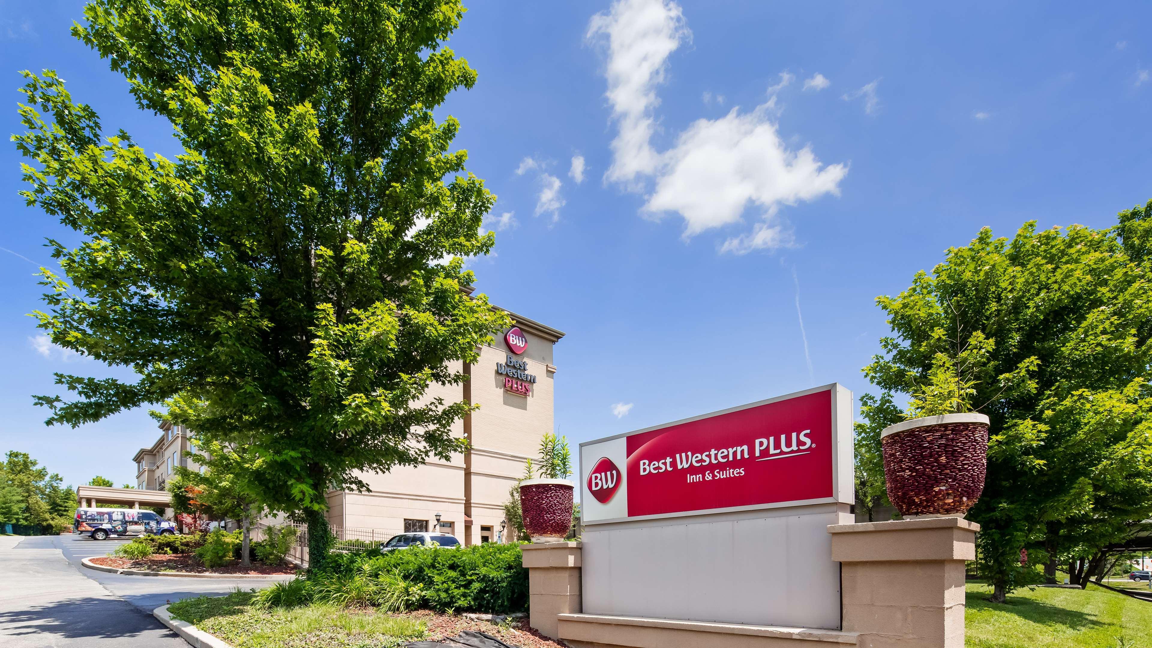 Best Western Plus Hannaford Inn & Suites Kenwood Buitenkant foto