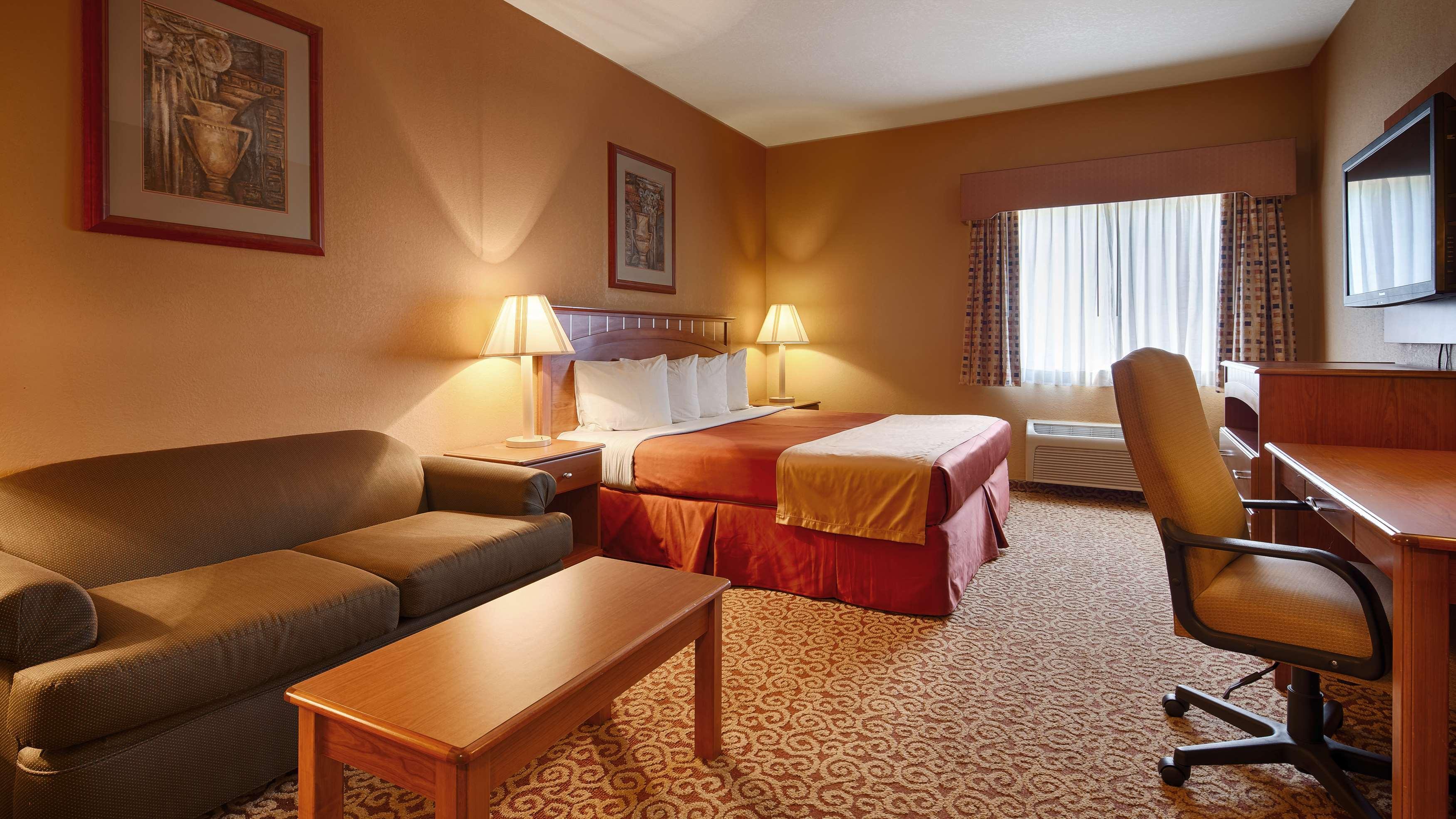 Best Western Plus Hannaford Inn & Suites Kenwood Buitenkant foto