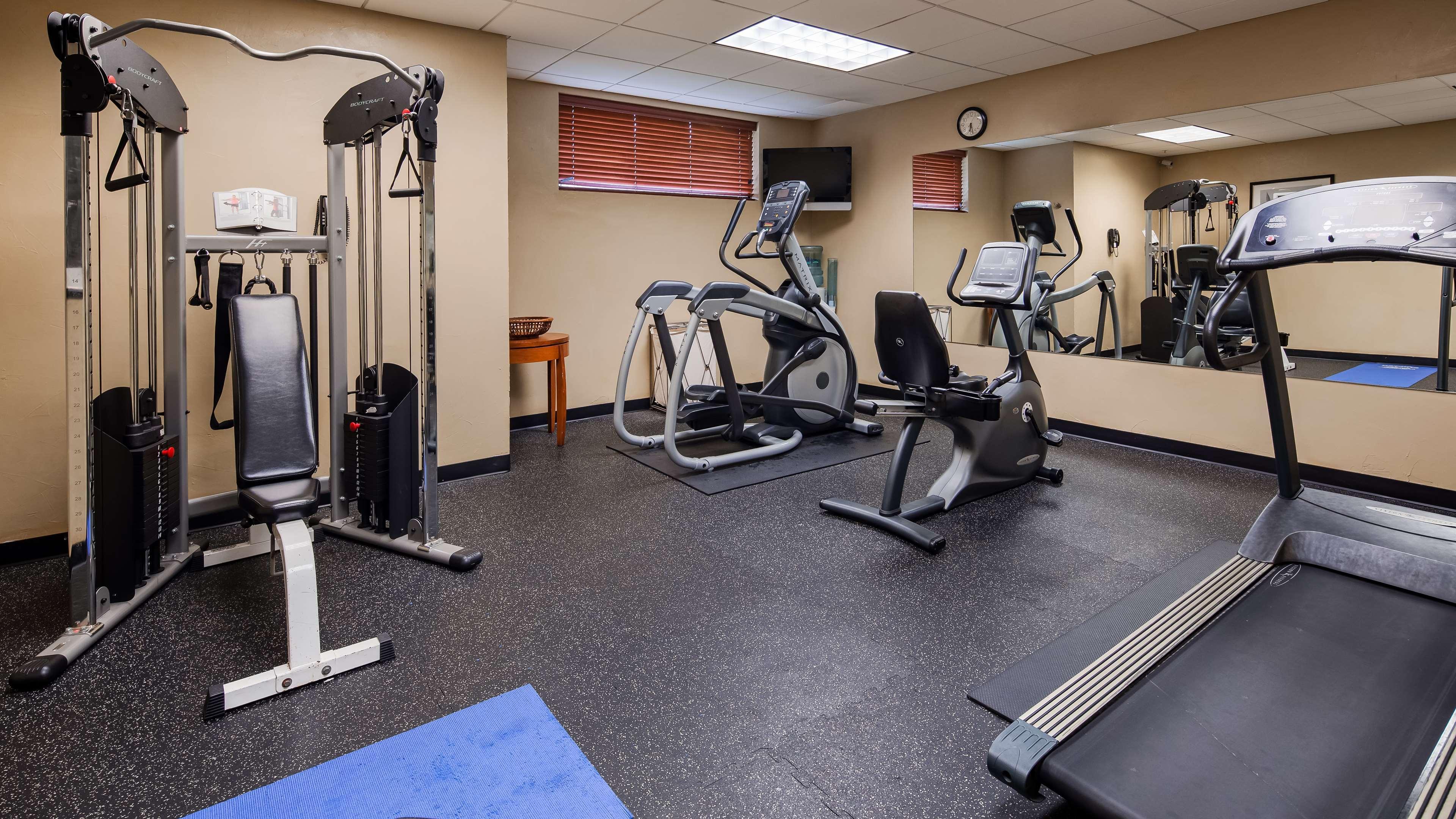 Best Western Plus Hannaford Inn & Suites Kenwood Buitenkant foto