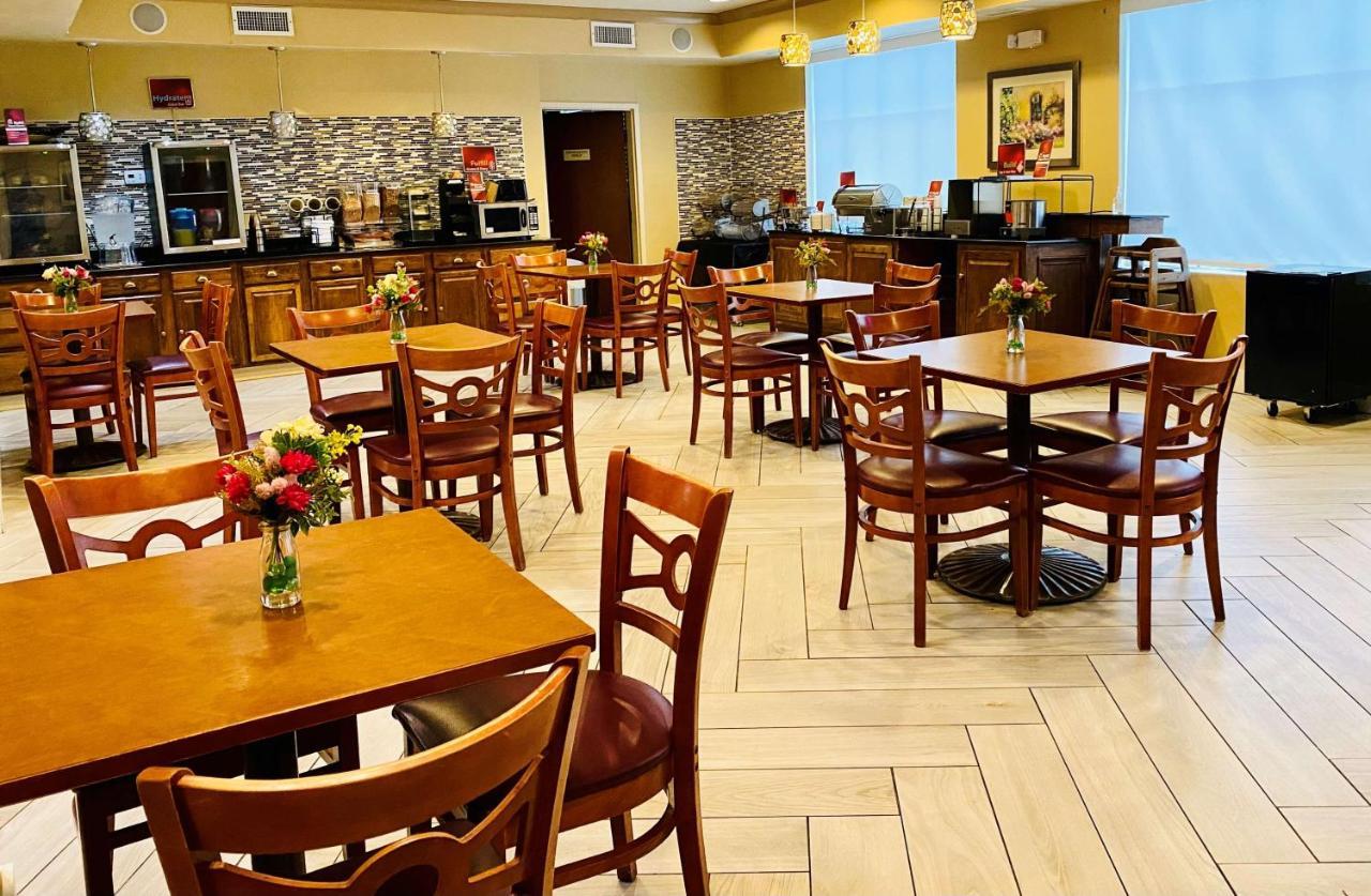 Best Western Plus Hannaford Inn & Suites Kenwood Buitenkant foto
